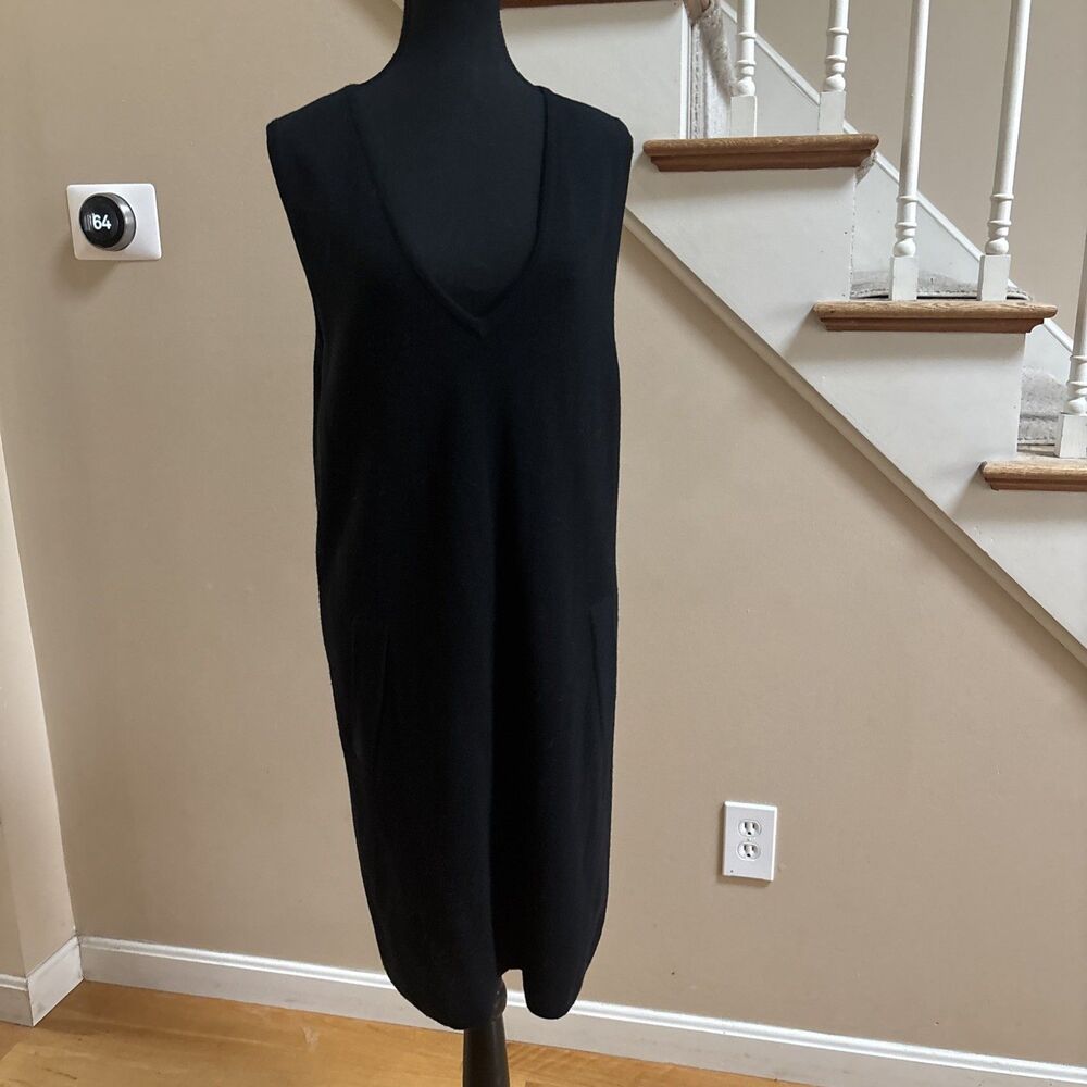 Urban Wool Merino Collective Women’s Black V-neck Shift Dress Size Small EUC